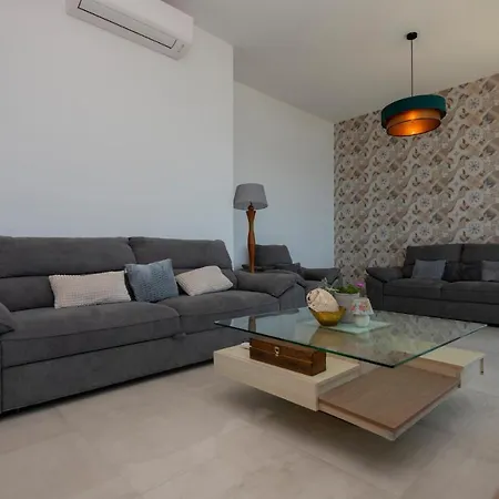 Holiday Home Villetta Belveder Baska Voda Exterior photo
